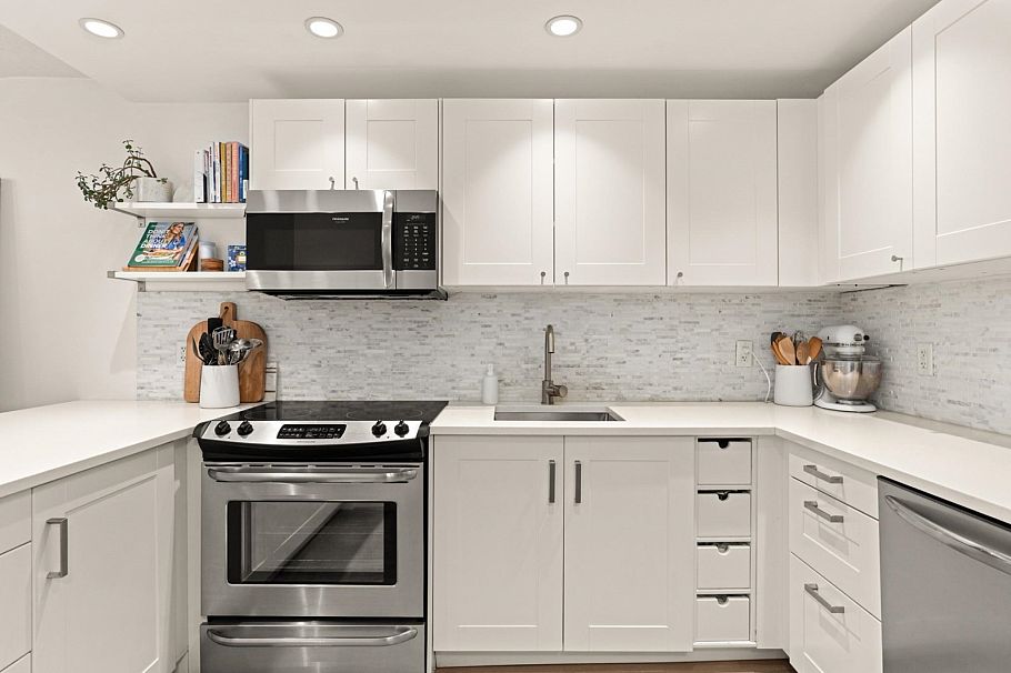 101 621 E 6 Avenue Vancouver, BC - 5