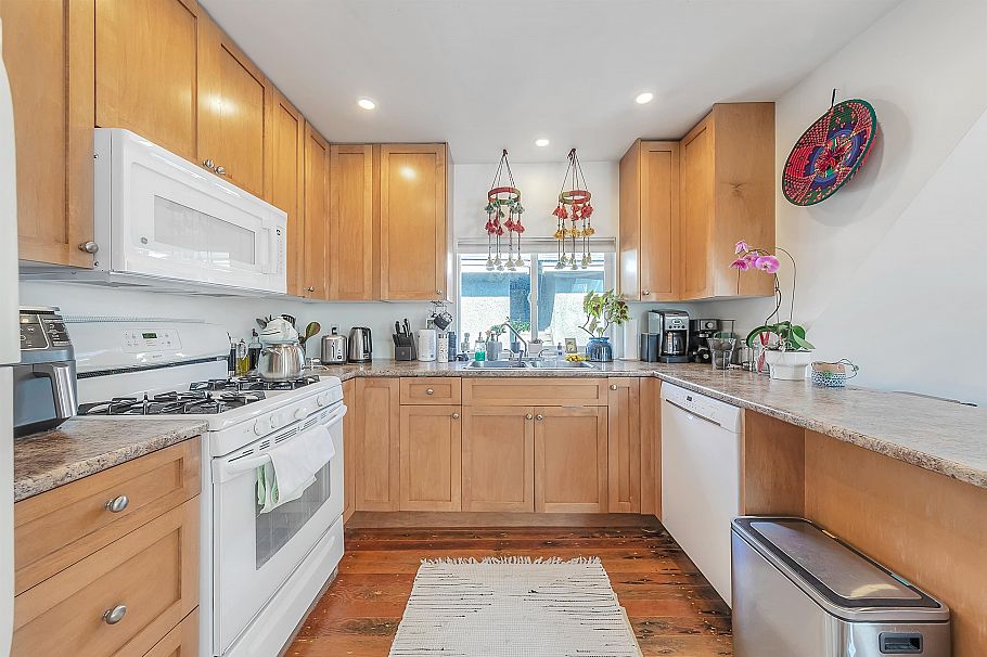 1847 Kitchener Street Vancouver, BC - 6