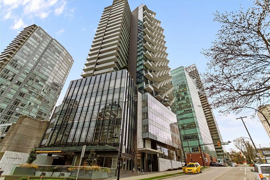 2006 620 Cardero Street Vancouver, BC - 1