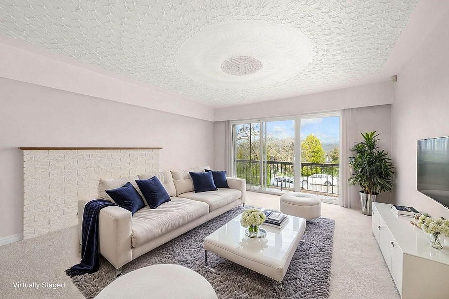 2540 E 24th Avenue Vancouver, BC - 3