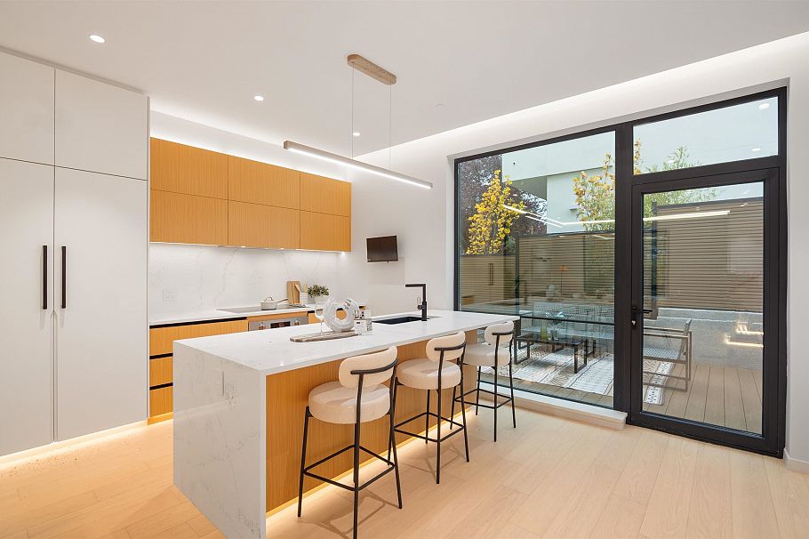 2 1595 W 66th Avenue Vancouver, BC - 5