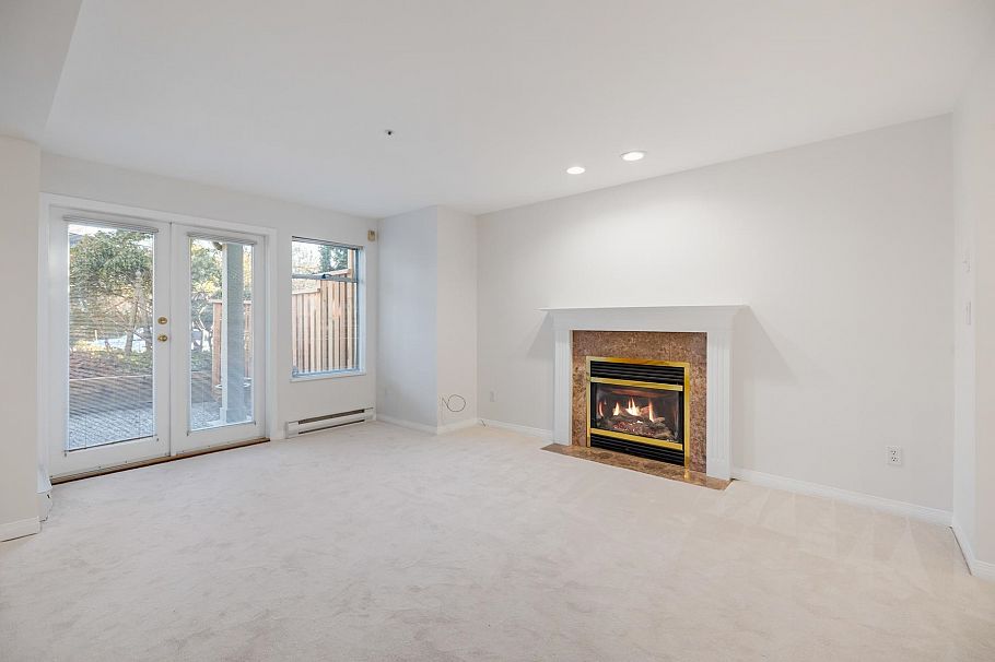 2723 W 1st Avenue Vancouver, BC - 18