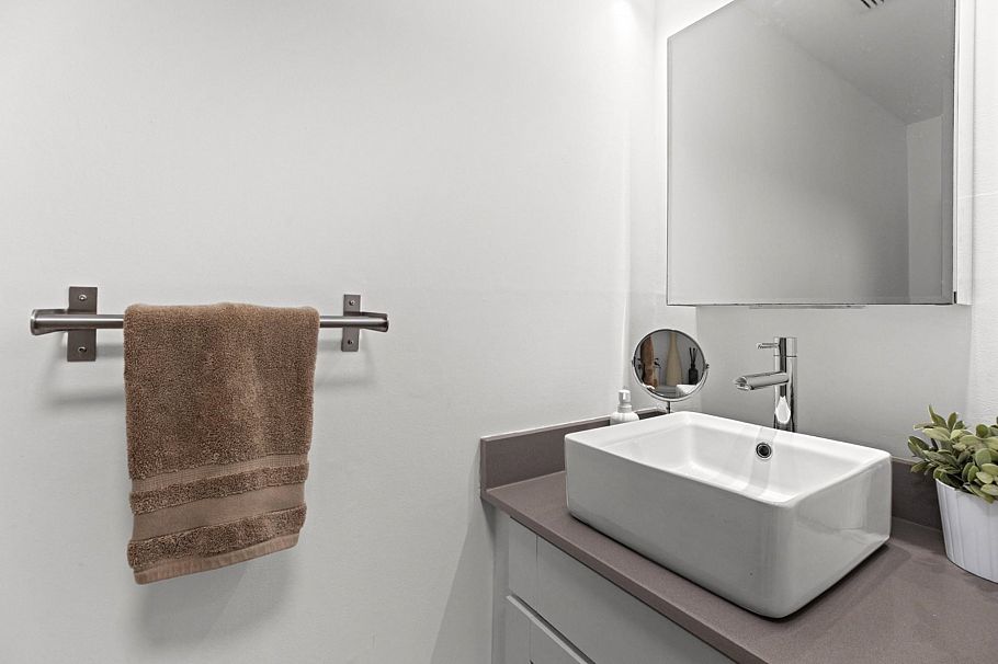 101 621 E 6 Avenue Vancouver, BC - 13