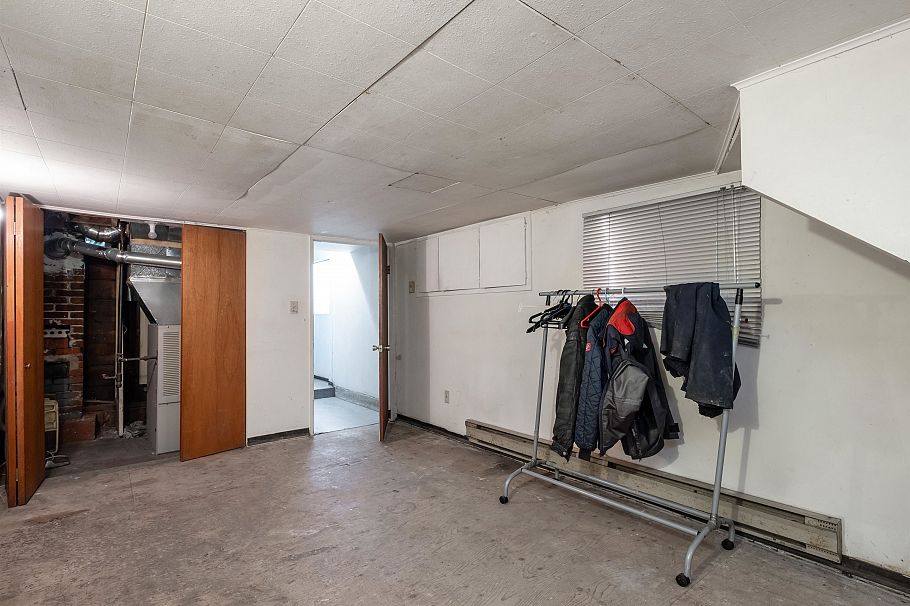 1021 E 14th Avenue Vancouver, BC - 14