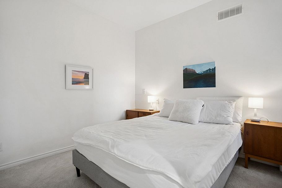 978 W 16th Avenue Vancouver, BC - 17