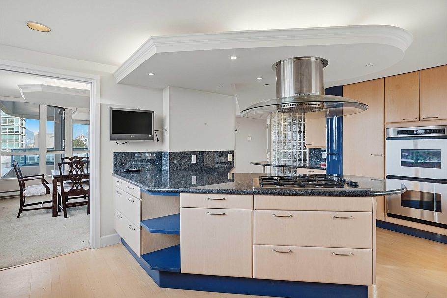 8 1350 W 14th Avenue Vancouver, BC - 17