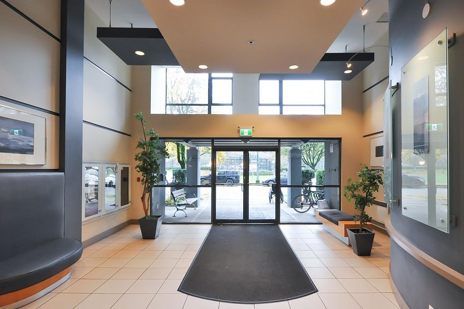 1407 3520 Crowley Drive Vancouver, BC - 3