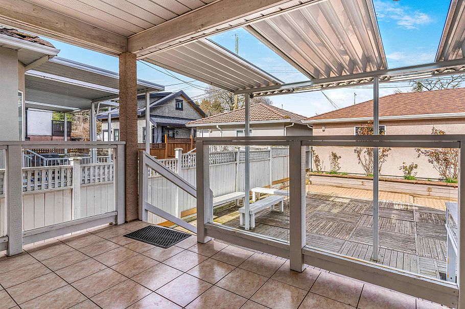 47 E 50th Avenue Vancouver, BC - 34