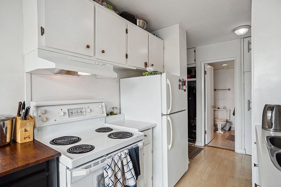 1204 1330 Harwood Street Vancouver, BC - 12