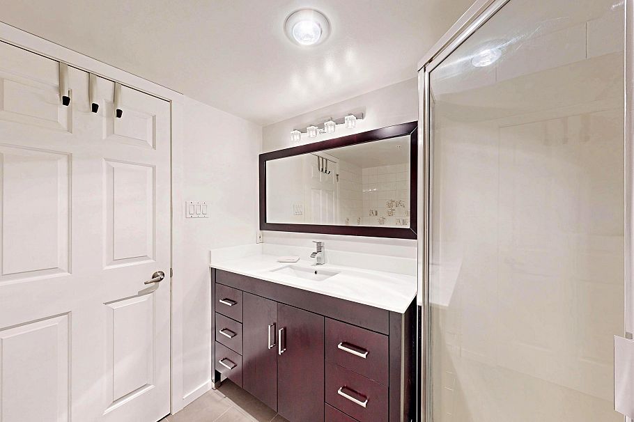 307 865 W 15th Avenue Vancouver, BC - 20