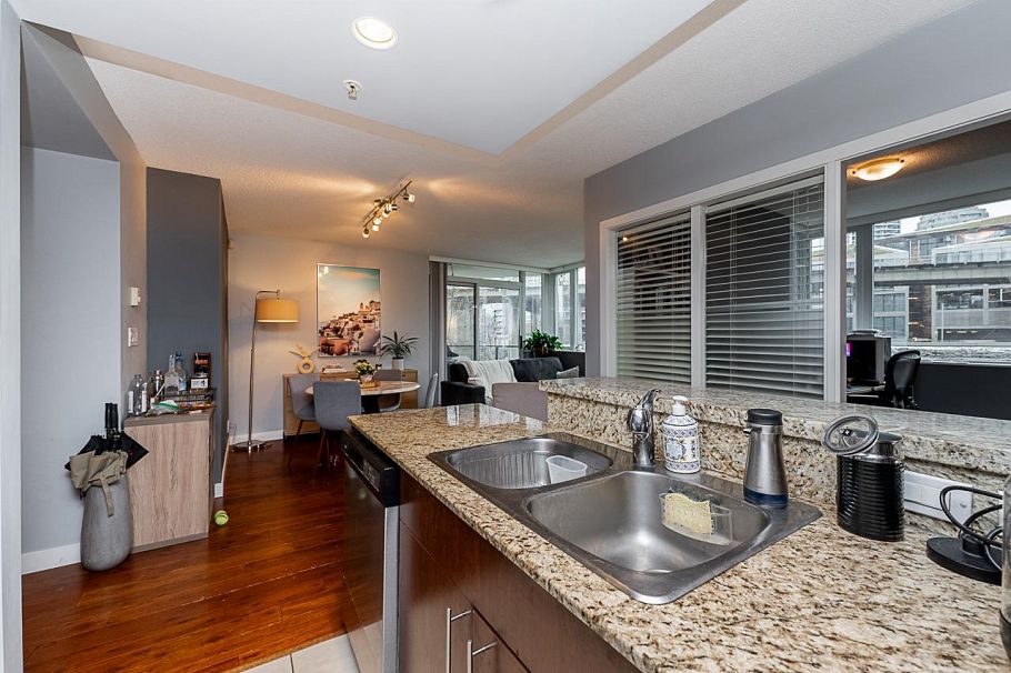 301 583 Beach Crescent Vancouver, BC - 22