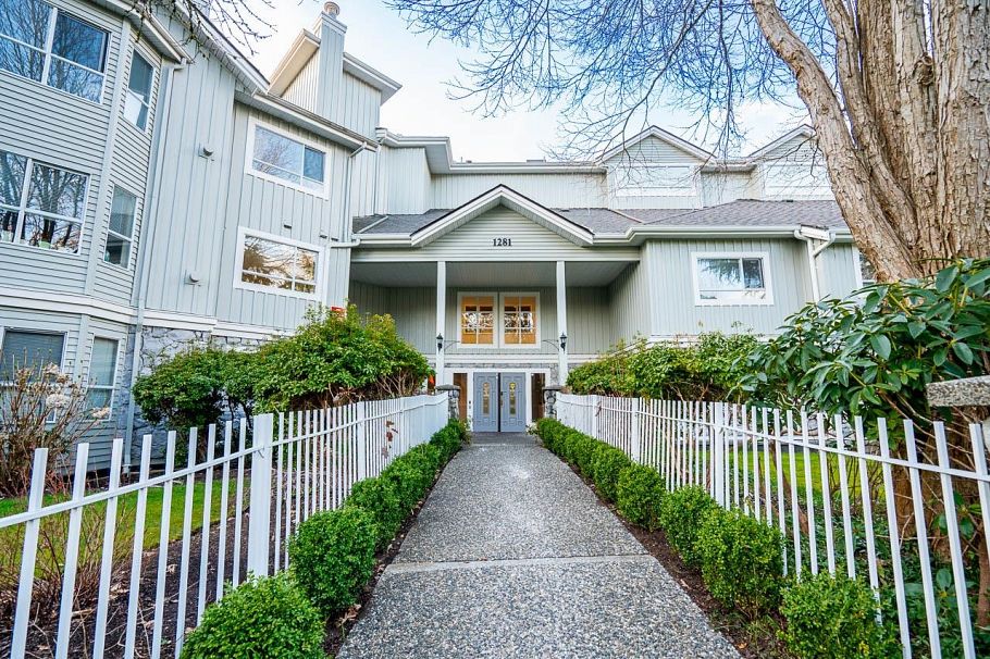 402 1281 Parkgate Avenue North Vancouver, BC - 1
