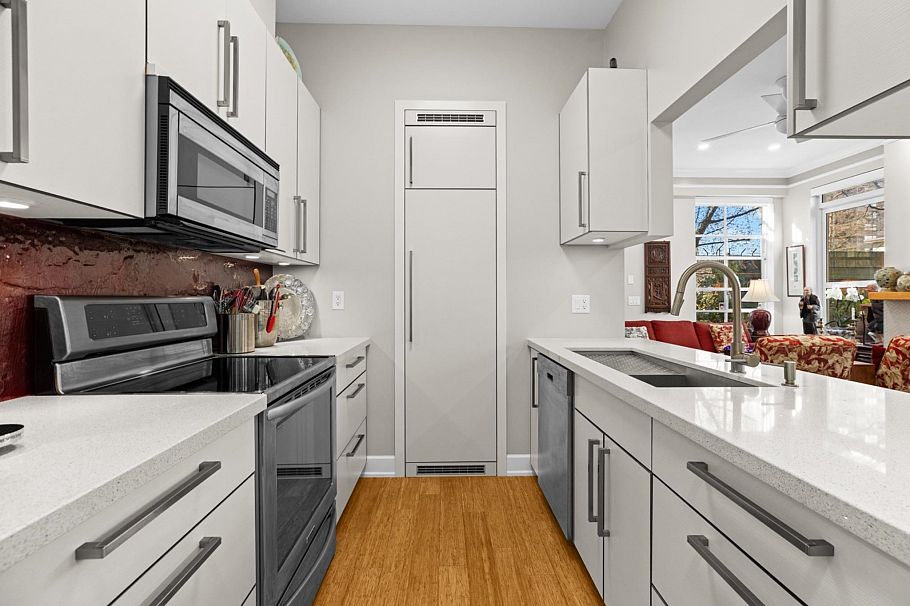 106 1928 Nelson Street Vancouver, BC - 11