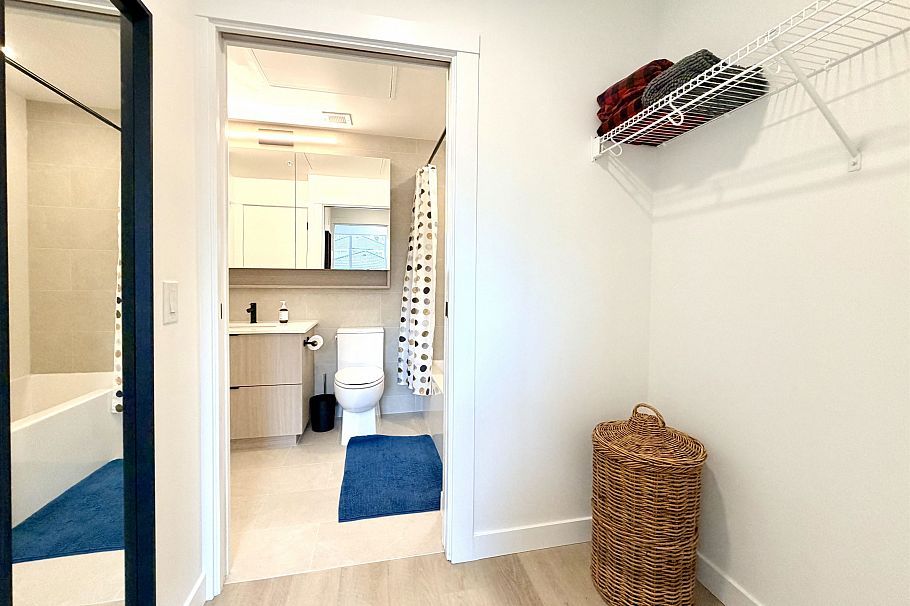 105 2268 E Broadway Street Vancouver, BC - 11