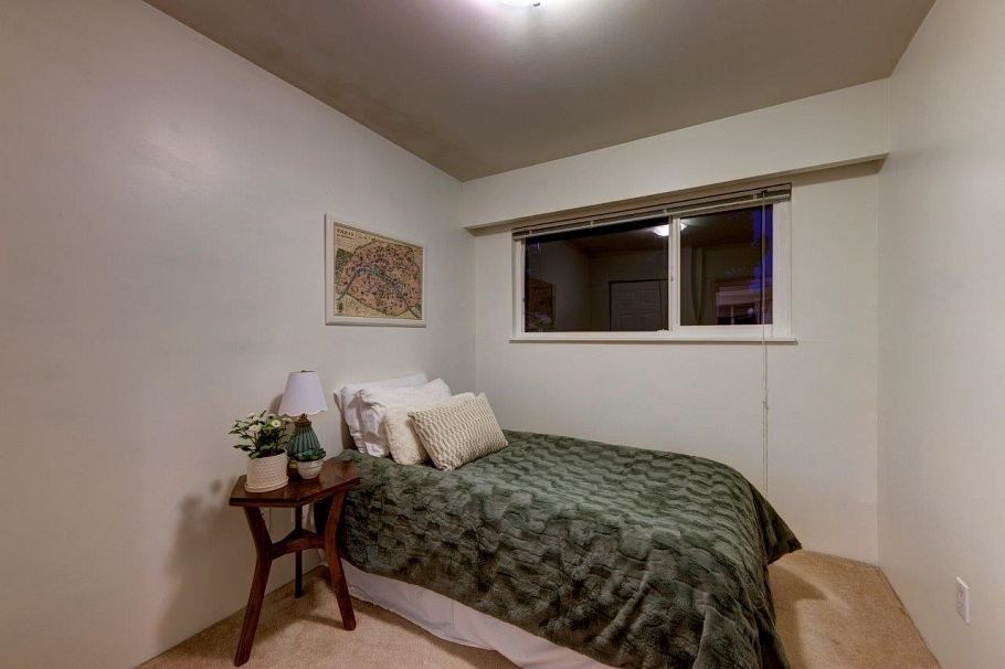 2693 Poplynn Drive North Vancouver, BC - 18