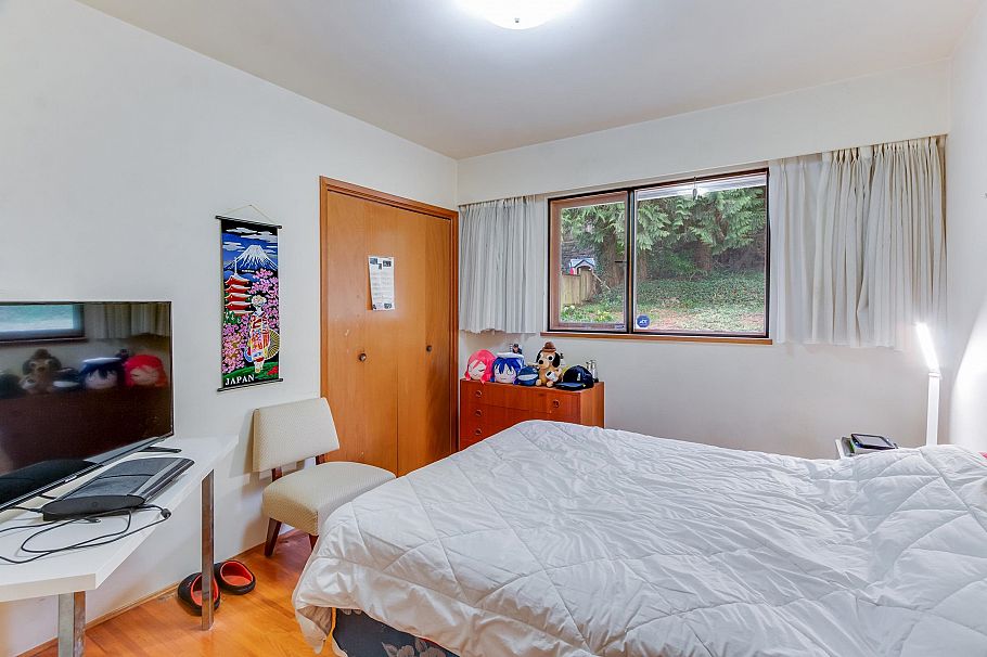 1928 Ridgeway Avenue North Vancouver, BC - 13