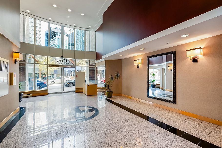 2208 1166 Melville Street Vancouver, BC - 3