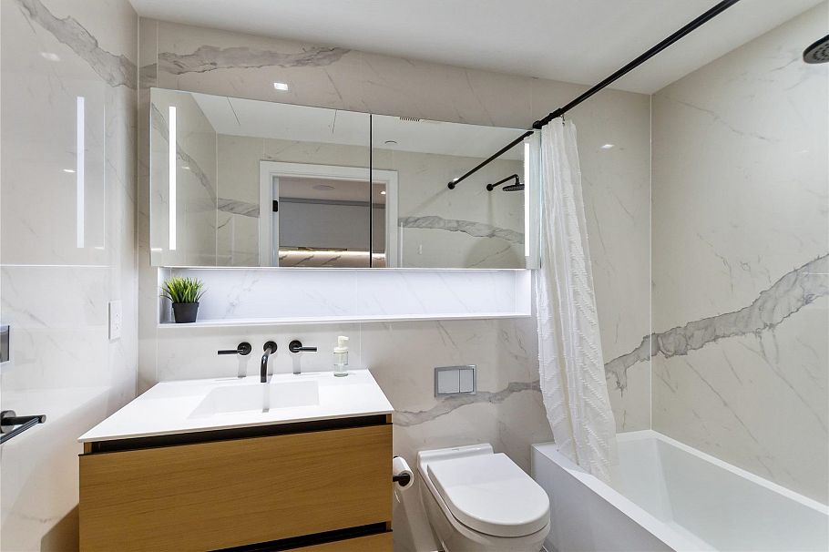 2006 620 Cardero Street Vancouver, BC - 17