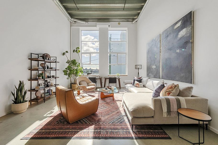 215 1220 E Pender Street Vancouver, BC - 1