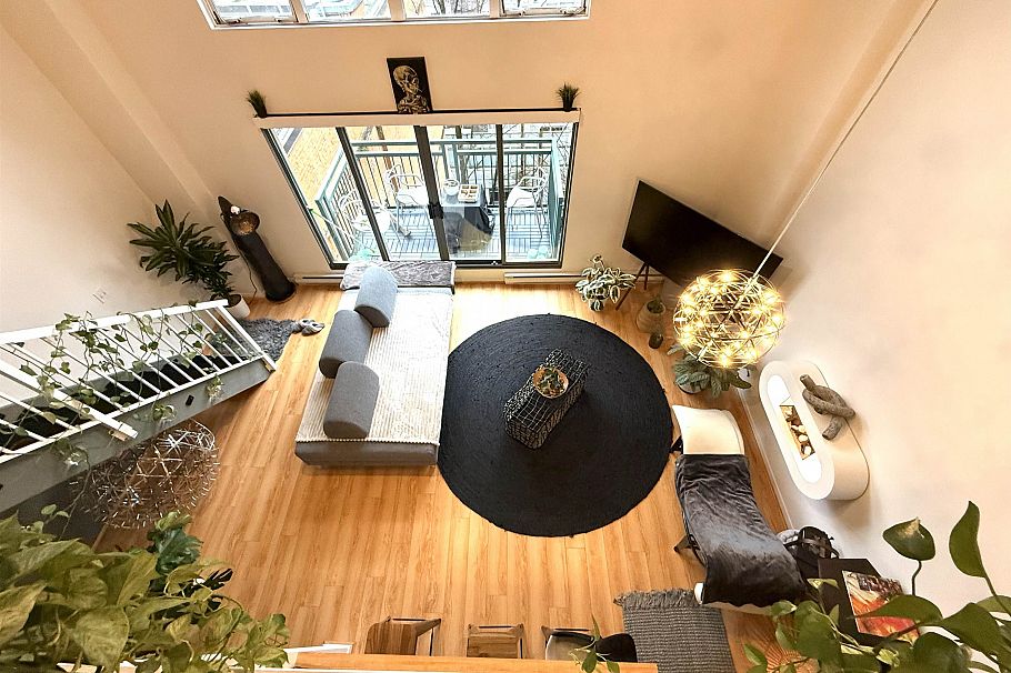 612 22 E Cordova Street Vancouver, BC - 2