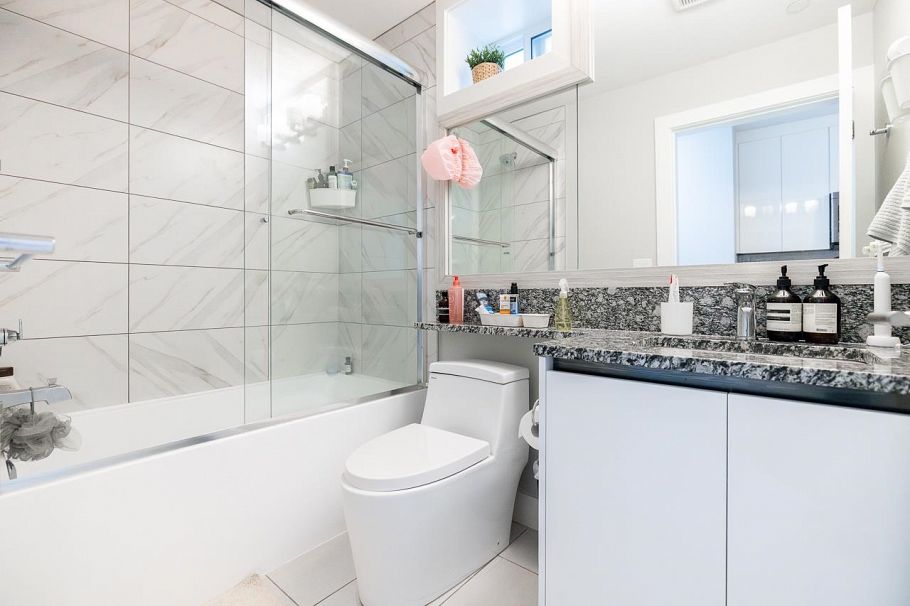 2388 E 2nd Avenue Vancouver, BC - 36