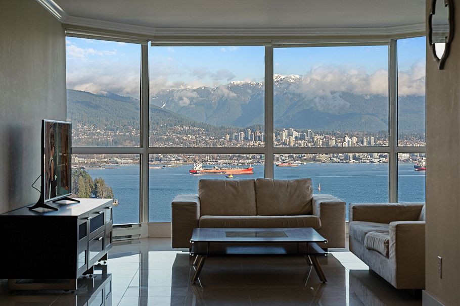 2303 1415 W Georgia Street Vancouver, BC - 4