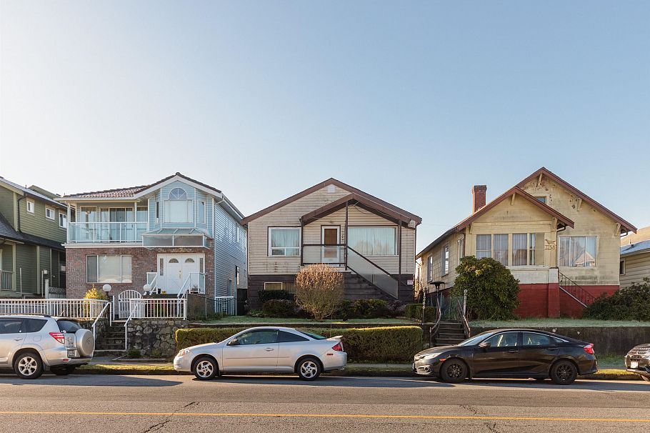 1266 E King Edward Avenue Vancouver, BC - 1