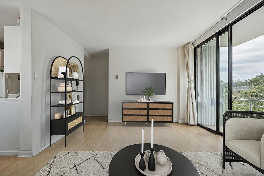 1204 1330 Harwood Street Vancouver, BC - 2