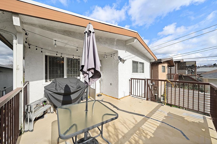 2540 E 24th Avenue Vancouver, BC - 35