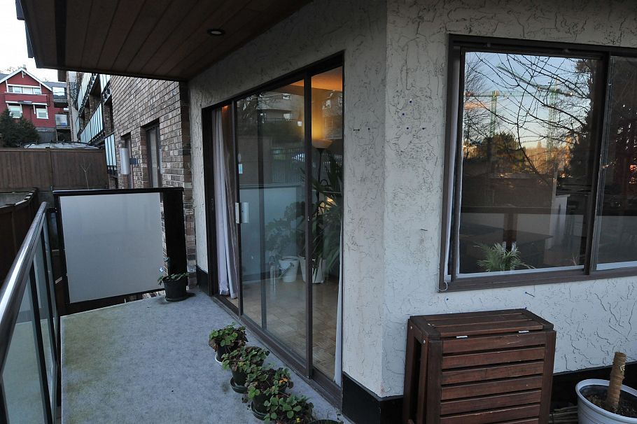 209 930 E 7th Avenue Vancouver, BC - 4