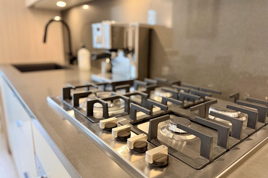 105 2268 E Broadway Street Vancouver, BC - 5