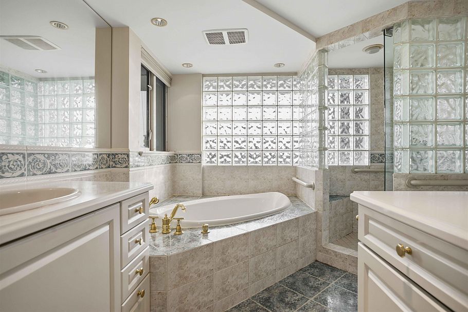 8 1350 W 14th Avenue Vancouver, BC - 24