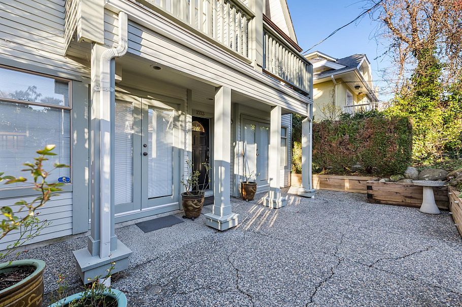 2723 W 1st Avenue Vancouver, BC - 36