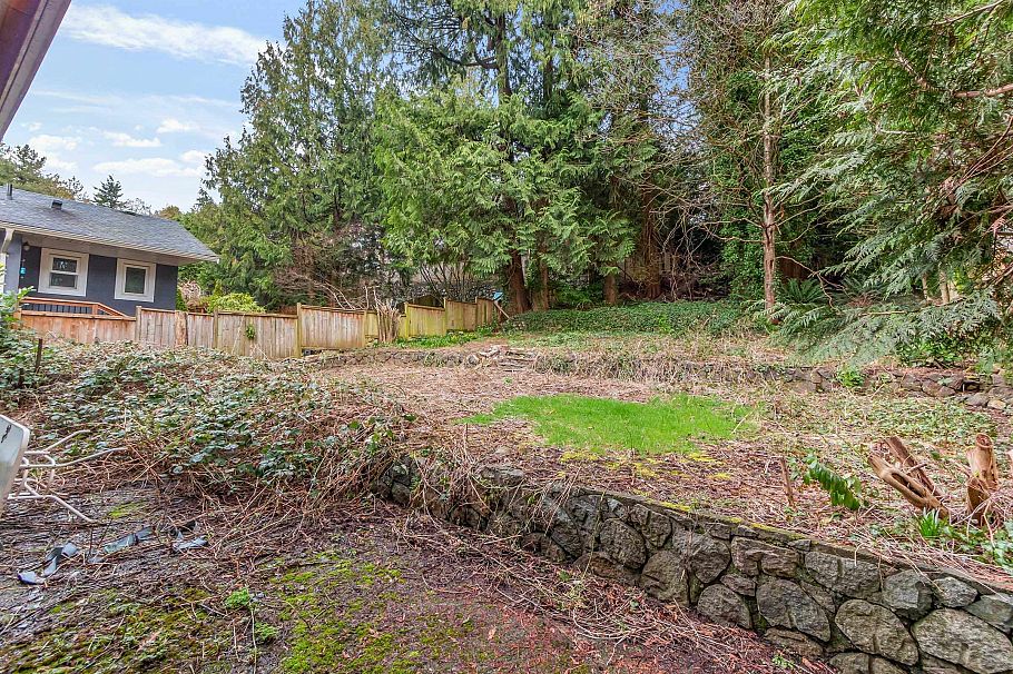 1928 Ridgeway Avenue North Vancouver, BC - 22