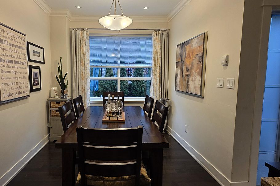 665 W 15th Street North Vancouver, BC - 6