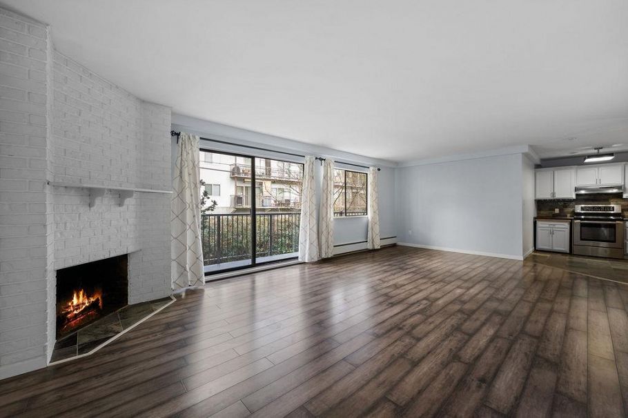 210 236 W 2nd Street North Vancouver, BC - 1