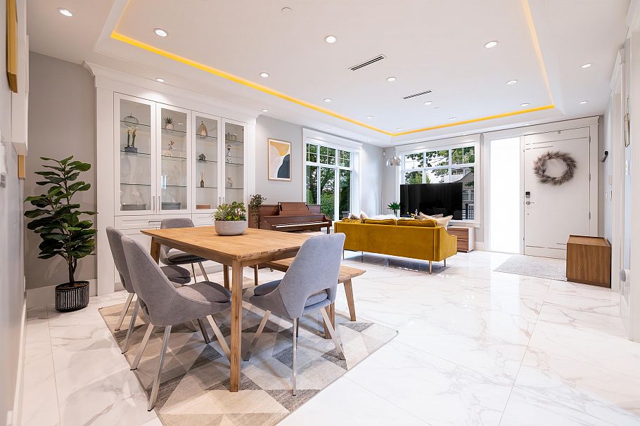 2388 E 2nd Avenue Vancouver, BC - 4