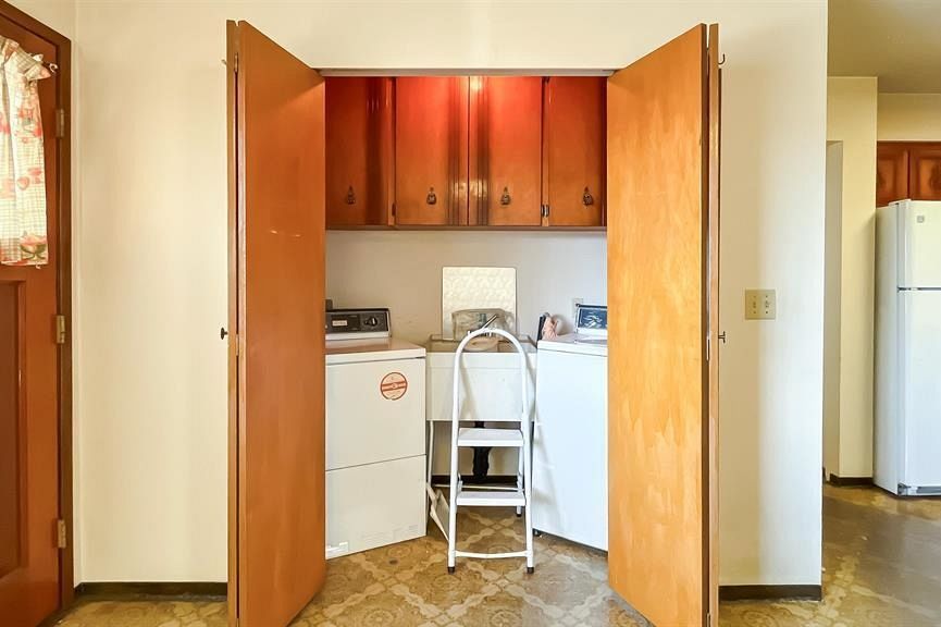 550 E 55th Avenue Vancouver, BC - 9