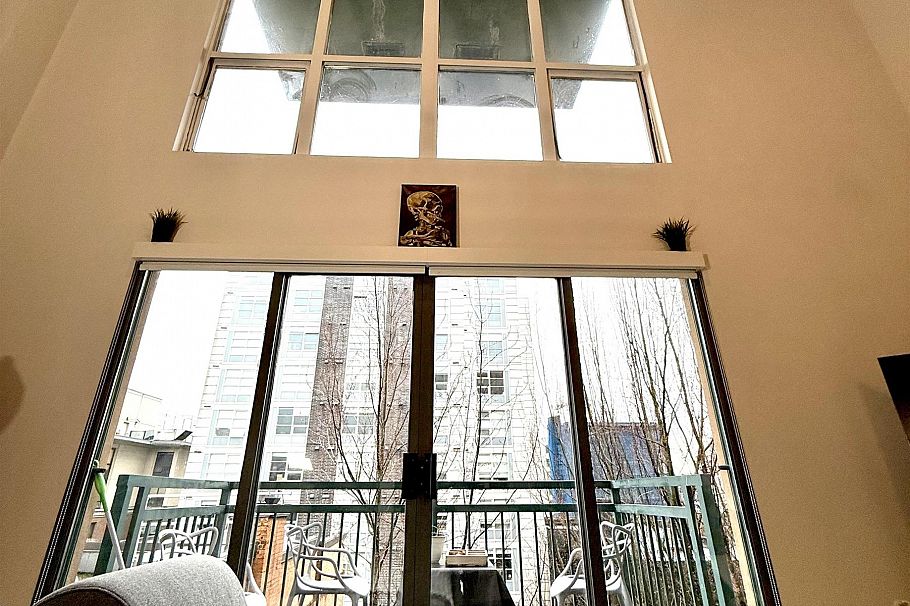 612 22 E Cordova Street Vancouver, BC - 5