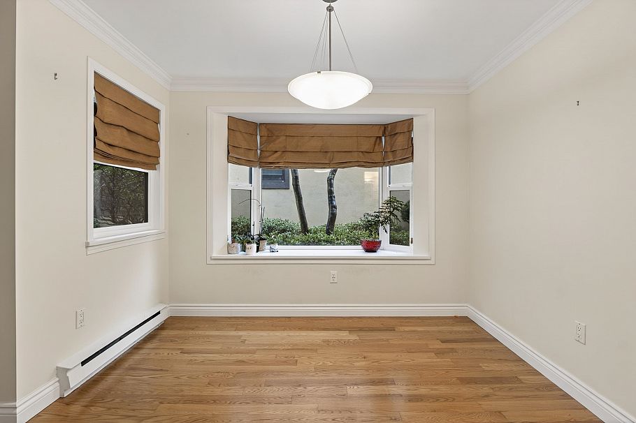 4 3301 W 16th Avenue Vancouver, BC - 9