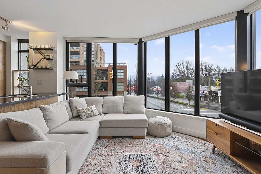 207 3228 Tupper Street Vancouver, BC - 2