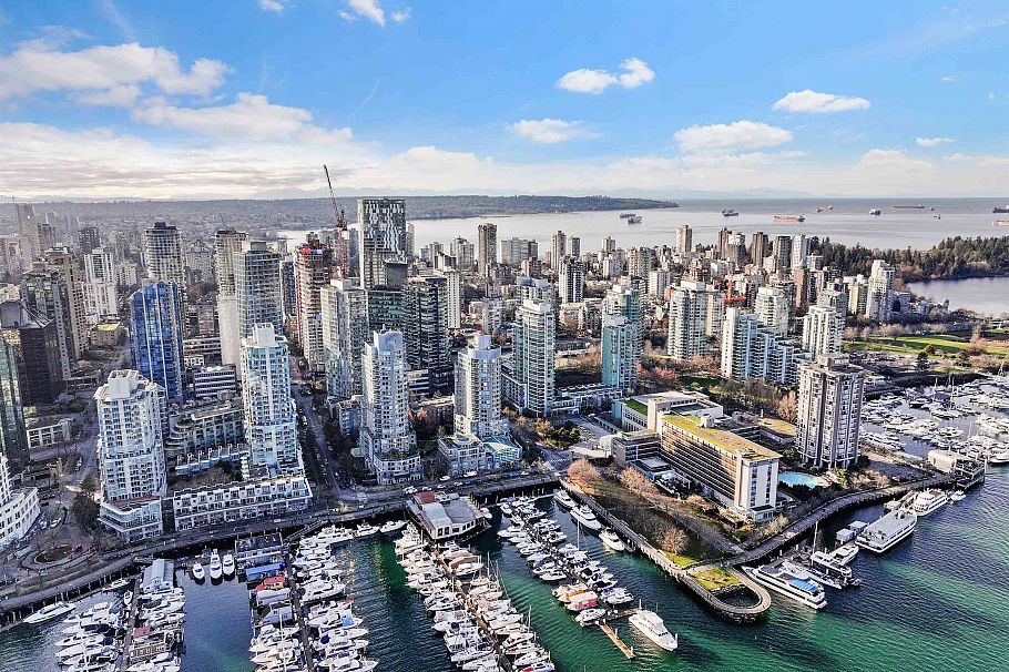 2303 1415 W Georgia Street Vancouver, BC - 40