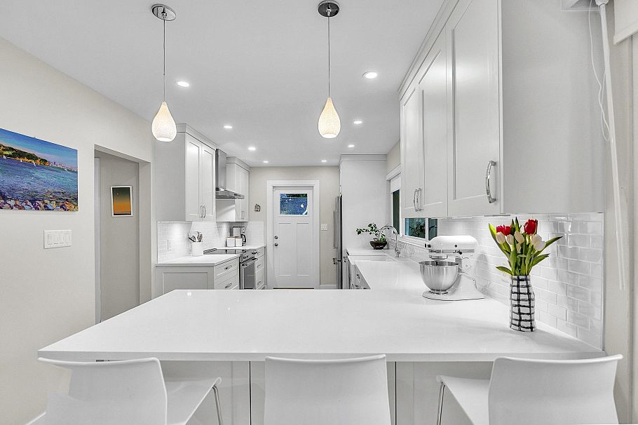 2841 Masefield Road North Vancouver, BC - 9