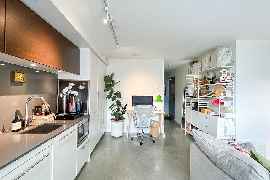 310 150 E Cordova Street Vancouver, BC - 9