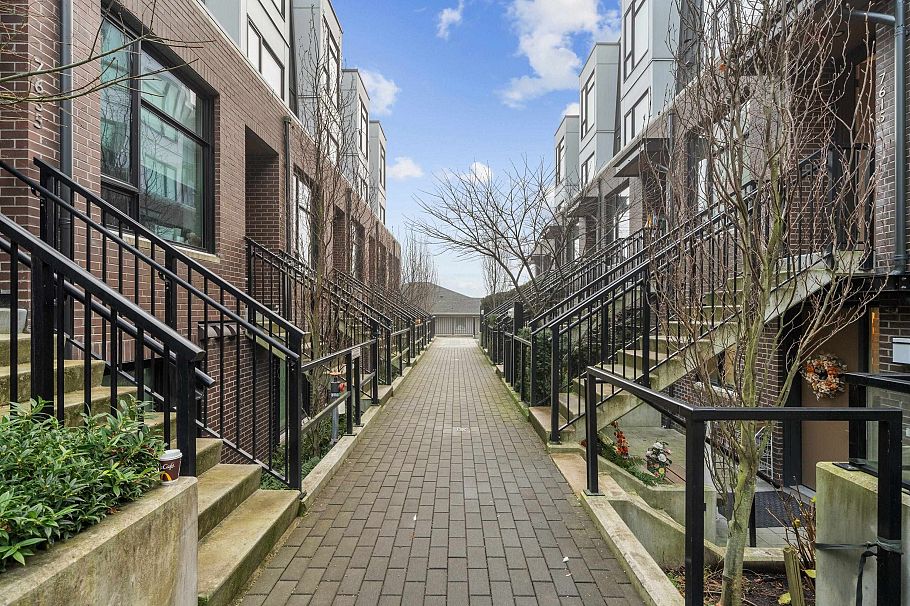 7623 Yukon Street Vancouver, BC - 35