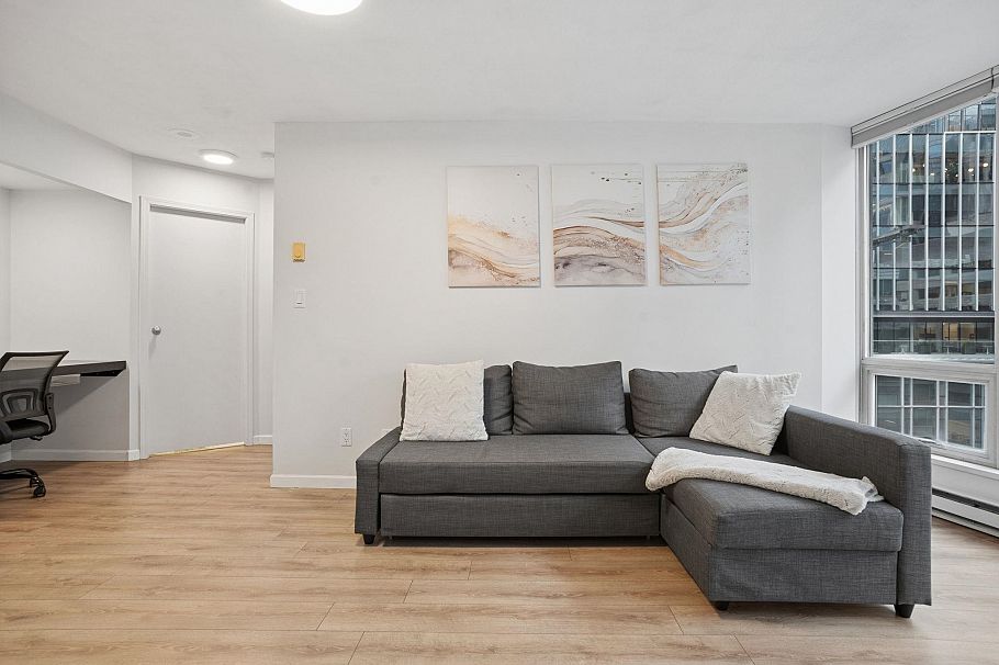 2208 1166 Melville Street Vancouver, BC - 10