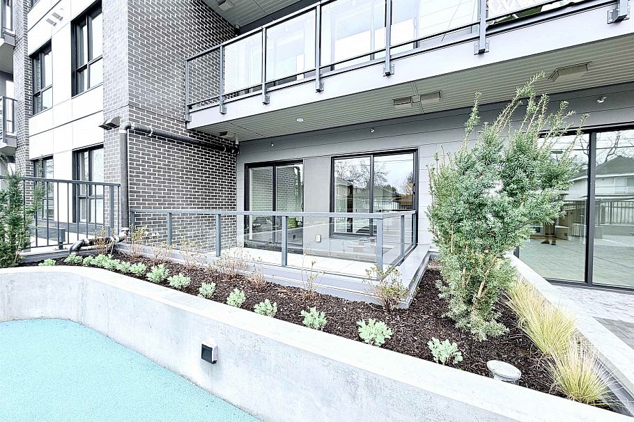 105 2268 E Broadway Street Vancouver, BC - 18