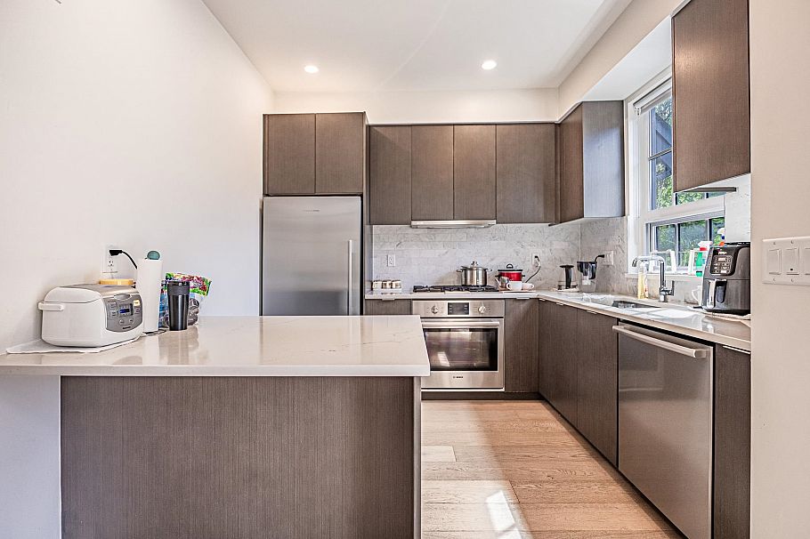 7903 Oak Street Vancouver, BC - 5