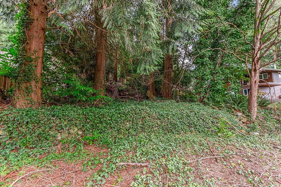 1928 Ridgeway Avenue North Vancouver, BC - 23