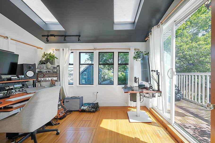 1847 Kitchener Street Vancouver, BC - 10